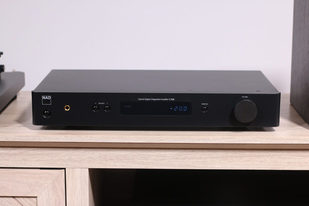 NAD C338 Front view